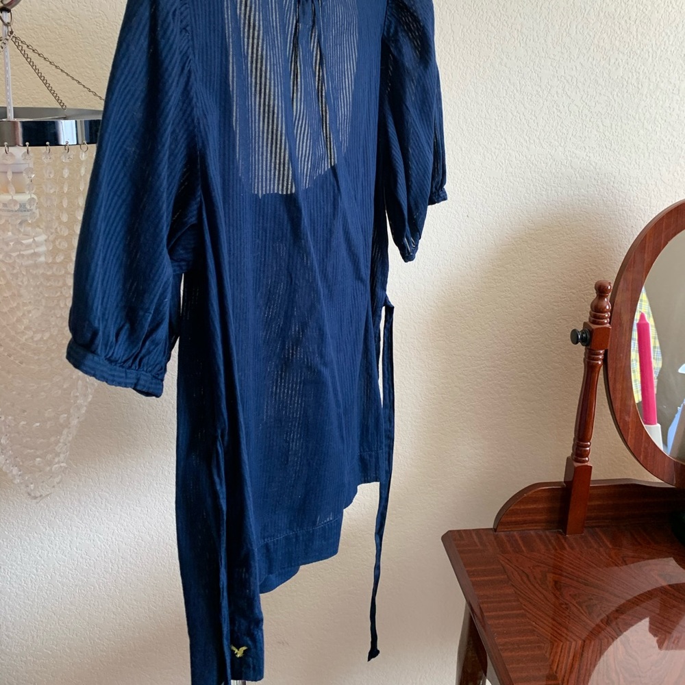 AEO Top - Picture 2 of 8